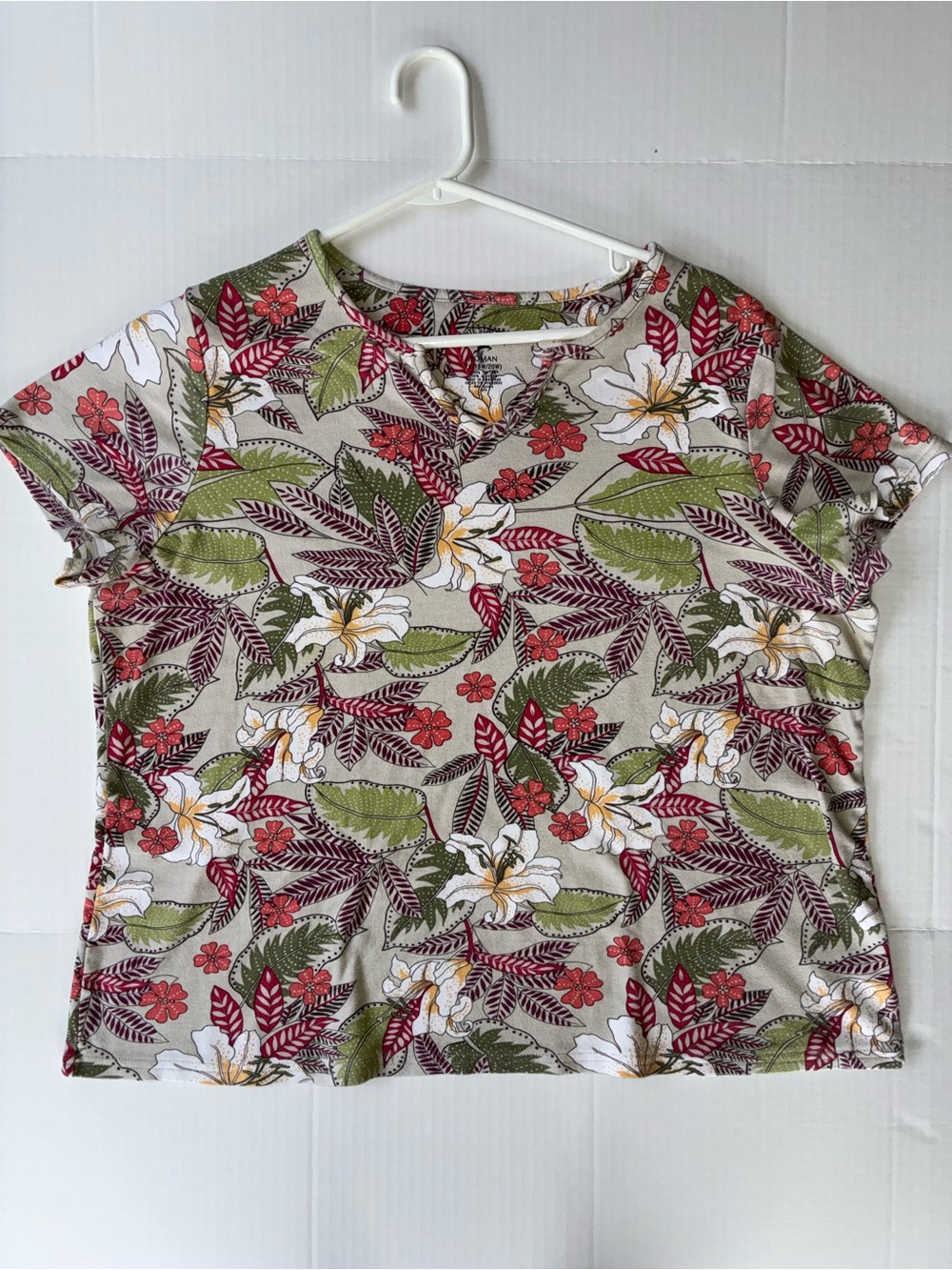 White Stag Women’s 100% Cotton Short Sleeve Floral Blouse Size 2X (18W/20W)